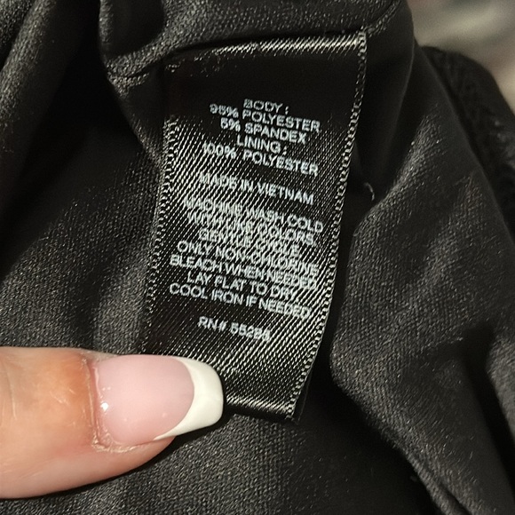 Express Longsleeve Bodycon Keyhole Dress - Picture 8 of 9